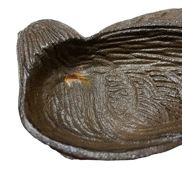 Vintage Cast Iron Ashtrays Sparrow Ornate Detailed Birds Pair Heavy Art Smoking - Picture 8 of 11